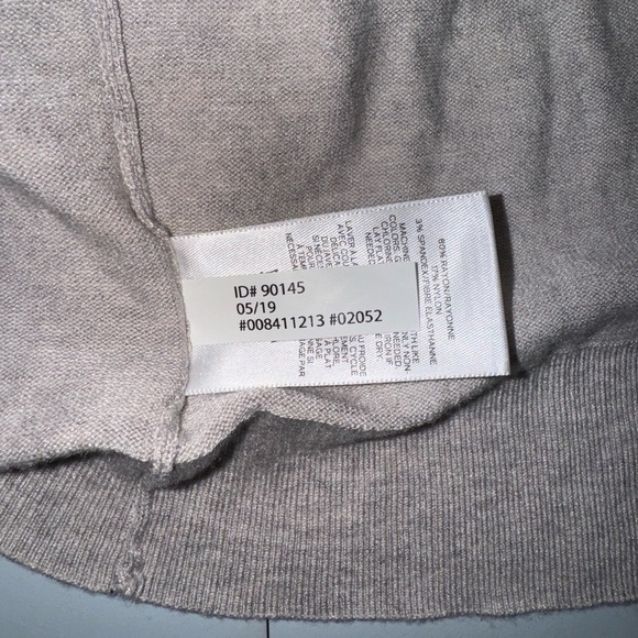 Women’s Size Small Express Gray Cardigan Sweater Lightweight Comfortable - Picture 5 of 8